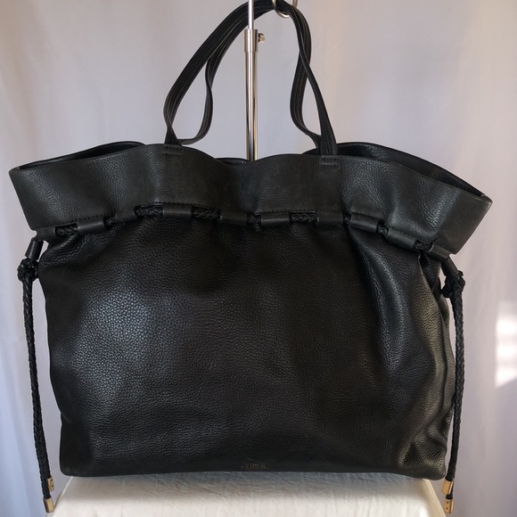 VINCE CAMUTO black pebble leather large shoulder handbag. - Picture 5 of 16